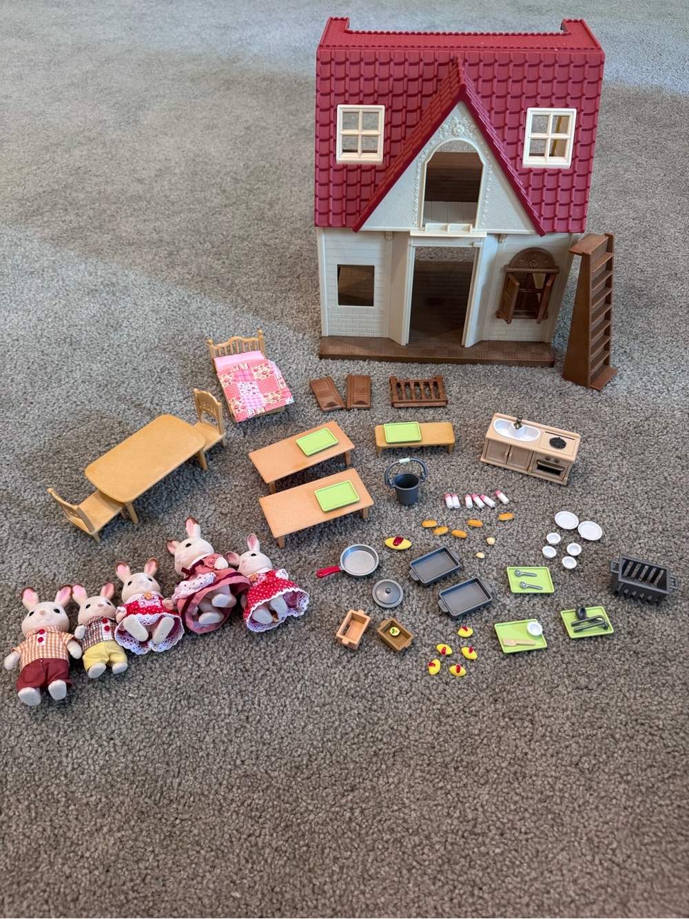 Sylvanian Families Calico Red Roof Dollhouse Playset with Accessories & Bunnies